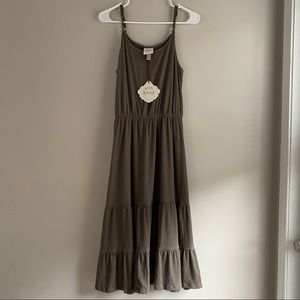 Knox Rose Tiered Maxi Dress - Size Medium